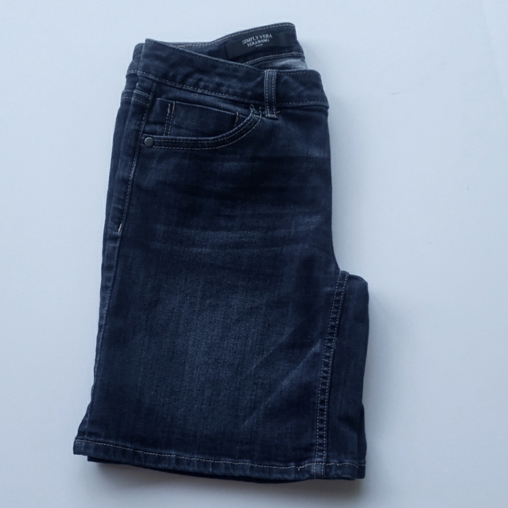 Simply Vera mid rise shorts. Size 0